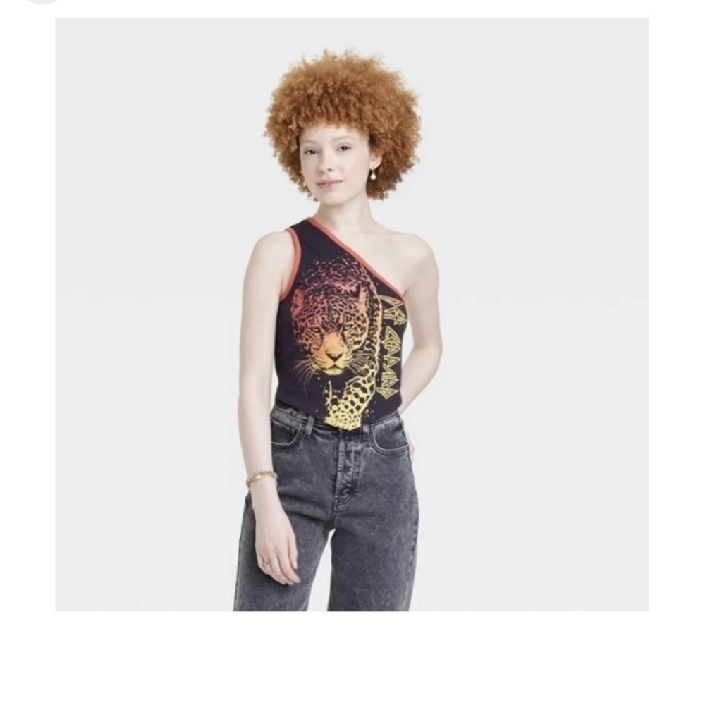 Def Leppard Women's Tops Def Leppard One-Shoulder
Graphic Tank Top